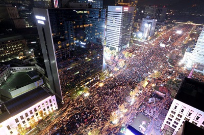 11월 12일 100만 시민이 모여 박근혜 퇴진 행진에 함께 하고 있다.<사진 출처-민중언론 참세상>